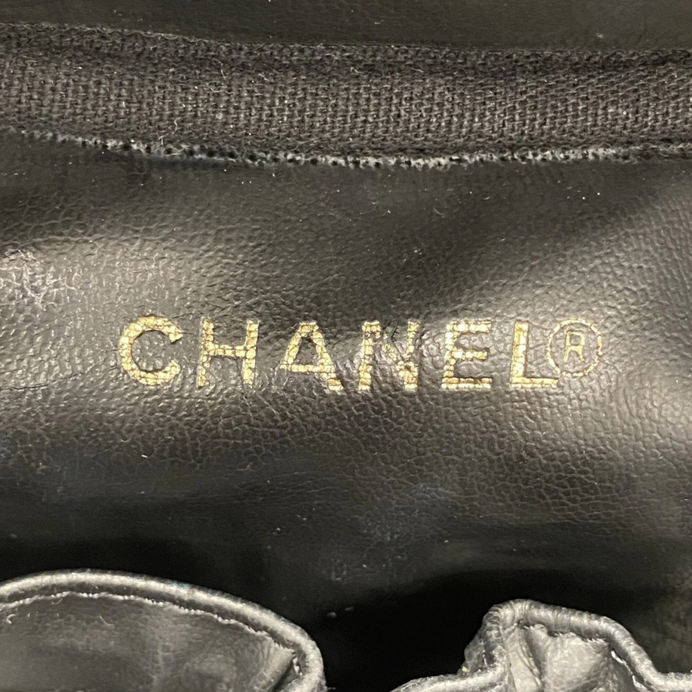 CHANEL Black Caviar Leather Vanity Bag - Picture 5 of 10